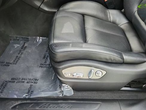 Used 2018 Porsche Macan AWD/4WD image 31