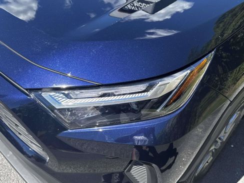 Used 2025 Toyota RAV4 XLE w/ Convenience Package AWD/4WD image 9