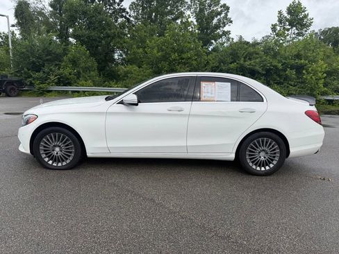 Used 2015 Mercedes-Benz C 300 4MATIC Sedan image 4