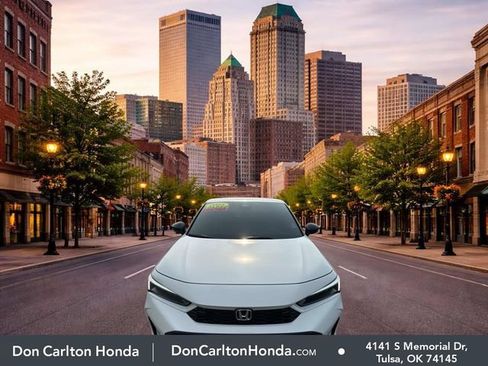Used 2025 Honda Civic Sport Touring image 2