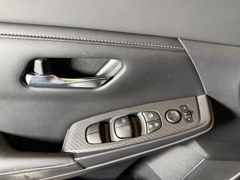 Used 2020 Nissan Sentra SV image 17