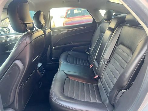 Used 2014 Ford Fusion SE w/ Equipment Group 202A FWD image 28