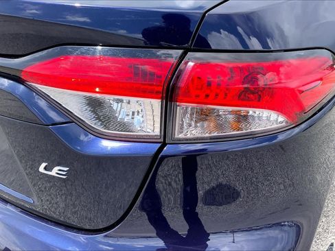 Used 2024 Toyota Corolla LE FWD image 30