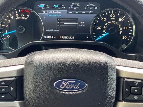 Used 2015 Ford F150 Platinum w/ Technology Package AWD/4WD image 9