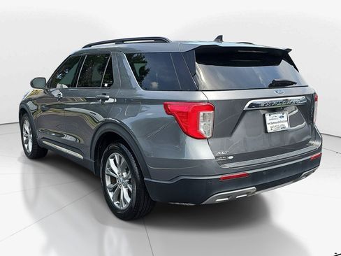 Used 2023 Ford Explorer XLT w/ Equipment Group 202A RWD image 5
