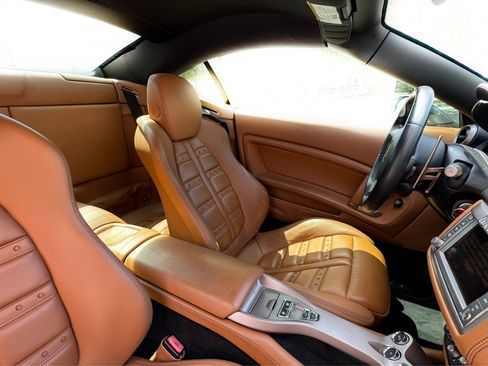 Used 2013 Ferrari California RWD image 15
