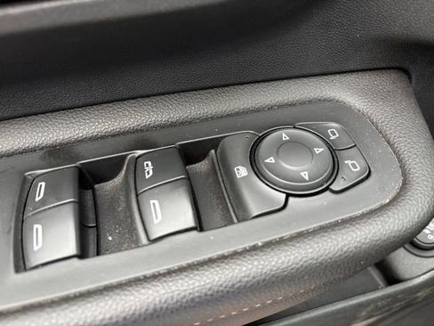 Used 2019 GMC Terrain Denali w/ Advanced Safety Package AWD/4WD image 12