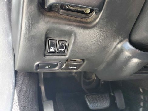 Used 2006 Lexus SC 430 Convertible image 31