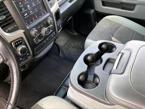 Used 2019 RAM 1500 Big Horn AWD/4WD image 16