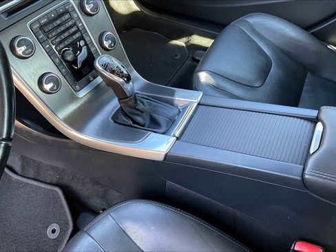 Used 2015 Volvo S60 T5 Premier image 16