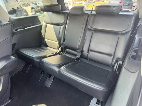 Used 2025 Ford Expedition Platinum AWD/4WD image 7
