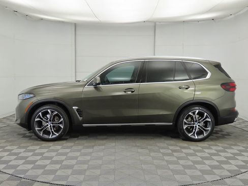 Certified 2024 BMW X5 xDrive40i w/ Premium Package image 8