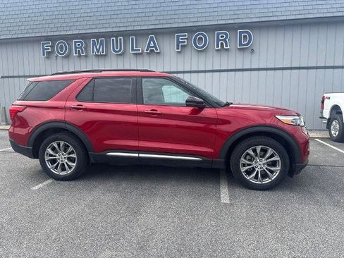 Certified 2023 Ford Explorer XLT w/ Equipment Group 202A AWD/4WD image 2