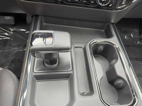 Used 2024 Chevrolet Silverado 1500 ZR2 w/ Technology Package image 33