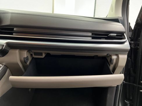 Used 2026 Kia Carnival LXS FWD image 38