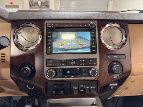 Used 2012 Ford F250 Lariat w/ Lariat Ultimate Pkg image 21