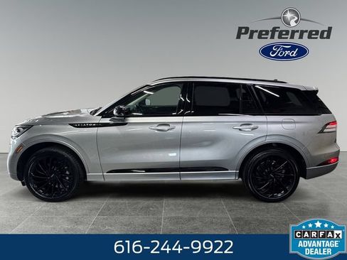 Used 2023 Lincoln Aviator Reserve w/ Jet Package AWD/4WD image 9
