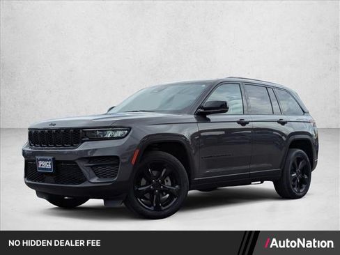 Used 2023 Jeep Grand Cherokee Altitude AWD/4WD image 1
