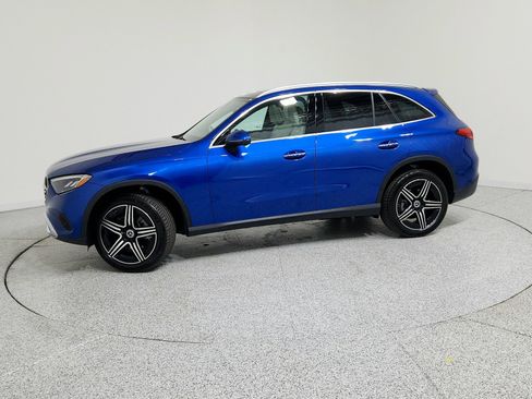 New 2026 Mercedes-Benz GLC 300 image 2