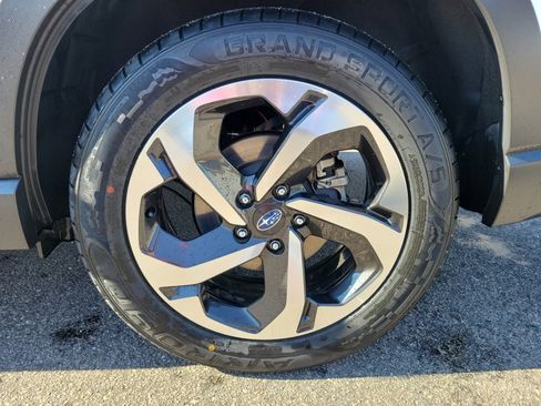 Used 2023 Subaru Forester Touring image 31