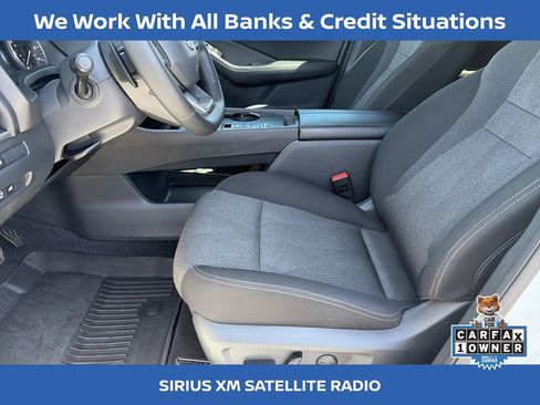 Certified 2025 Nissan Rogue SV image 26