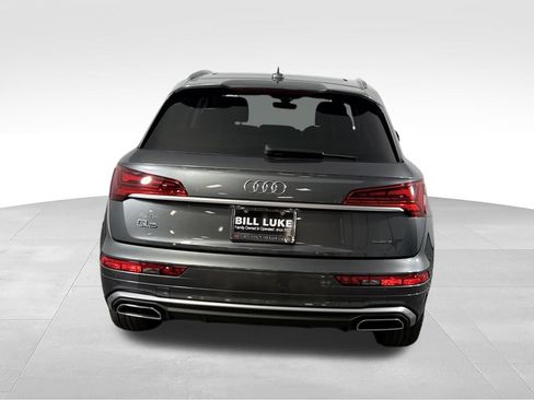 Used 2024 Audi Q5 e Premium Plus w/ Premium Plus Package AWD/4WD image 8