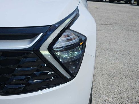 Used 2023 Kia Sportage EX FWD image 11