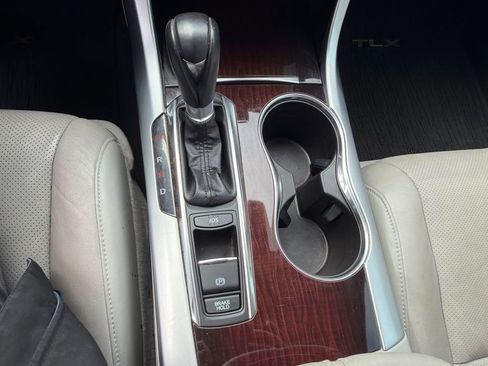 Used 2016 Acura TLX w/ Technology Package FWD image 25