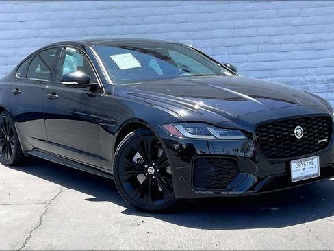 Used 2024 Jaguar XF R-Dynamic SE RWD image 12