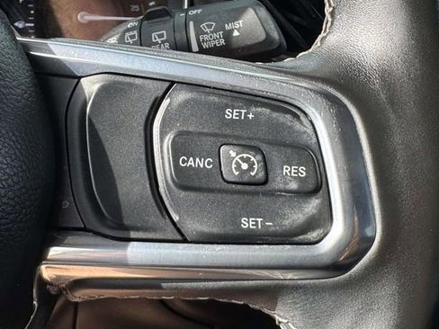 Used 2023 Jeep Wrangler Unlimited Sahara w/ Cold Weather Group AWD/4WD image 24