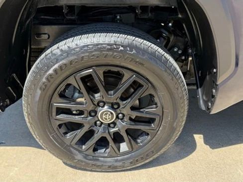 Used 2024 Toyota Tundra Limited AWD/4WD image 8