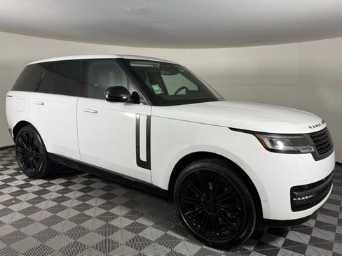 New 2026 Land Rover Range Rover SE image 9