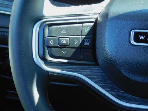 Used 2022 Jeep Wagoneer Series III w/ Flexible Seating Group image 22