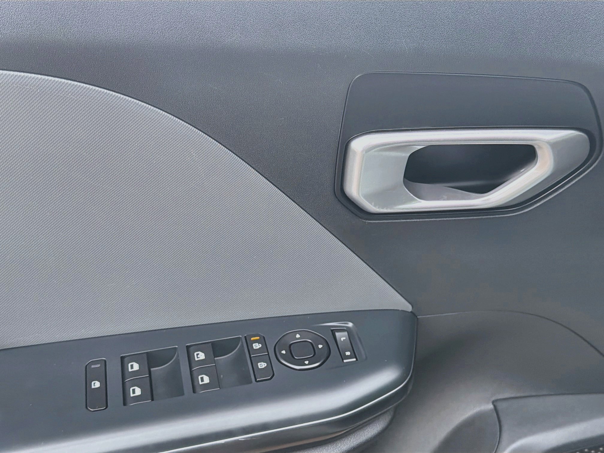 Used 2025 Kia K4 FWD image 15