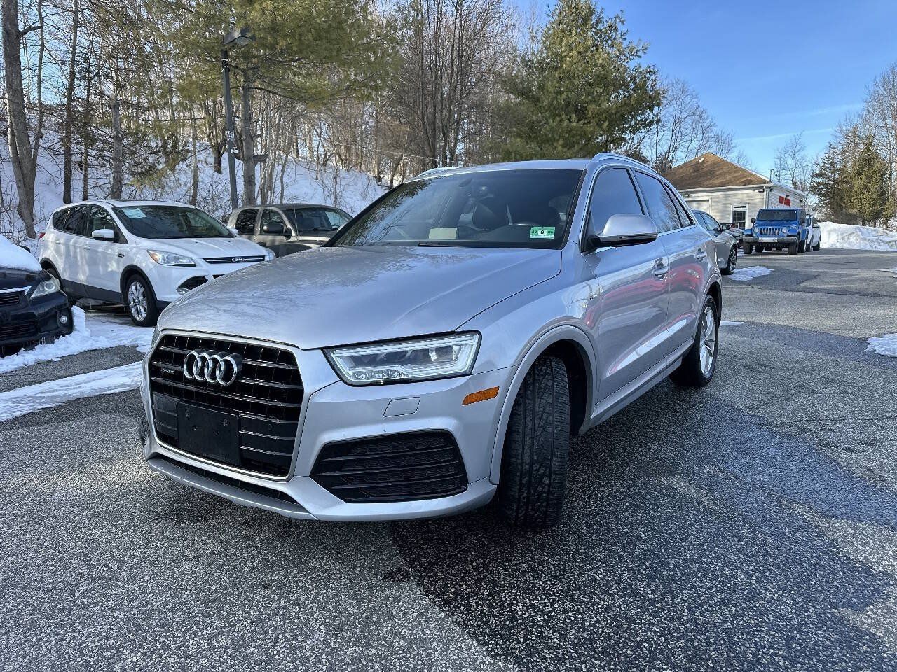 Used 2018 Audi Q3 2.0T Premium Plus w/ Premium Plus Package AWD/4WD image 2