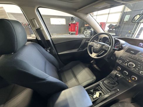 Used 2013 MAZDA MAZDA3 i Touring image 7