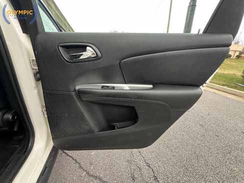 Used 2019 Dodge Journey GT image 41