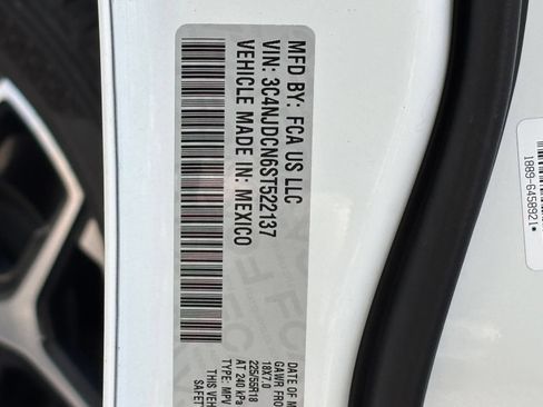 Used 2025 Jeep Compass Limited AWD/4WD image 10