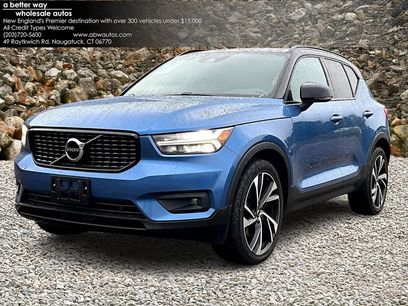 Used 2021 Volvo XC40 T5 R-Design w/ Climate Package