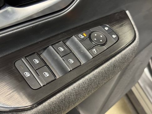 New 2026 Nissan Kicks SV image 9