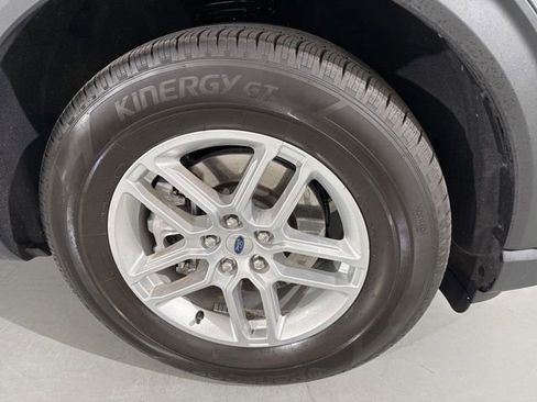 Used 2025 Ford Explorer Active w/ Active Comfort Package image 17