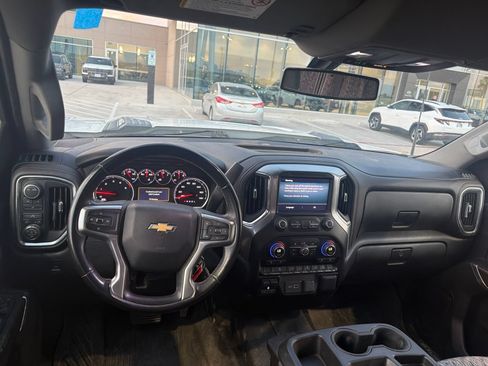Used 2023 Chevrolet Silverado 2500 LT AWD/4WD image 10