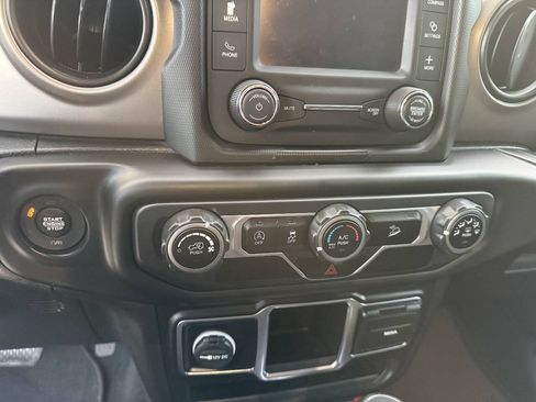 Used 2020 Jeep Wrangler Unlimited Sport AWD/4WD image 38
