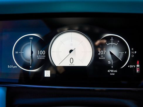 Used 2025 Rolls-Royce Cullinan image 62