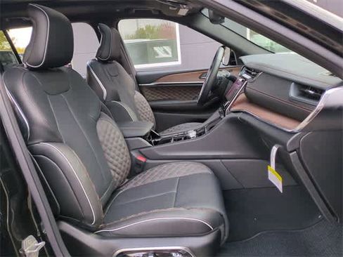 New 2025 Jeep Grand Cherokee L Summit w/ Obsidian Package image 23