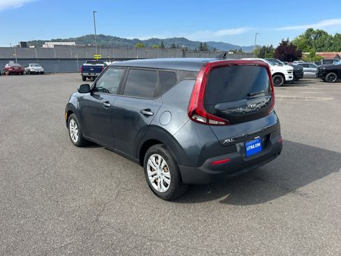 Used 2020 Kia Soul LX FWD image 3