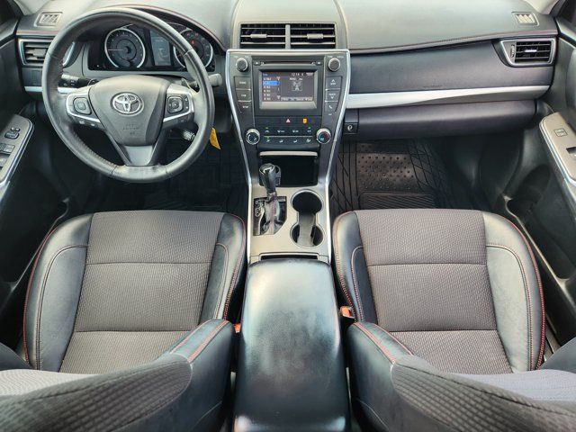 Used 2017 Toyota Camry SE FWD image 25