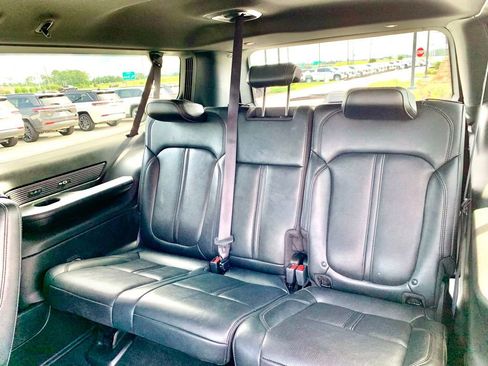 Used 2025 Jeep Wagoneer L Series II AWD/4WD image 20