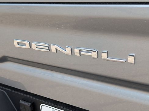 New 2026 GMC Sierra 3500 Denali w/ Denali Reserve Package AWD/4WD image 14
