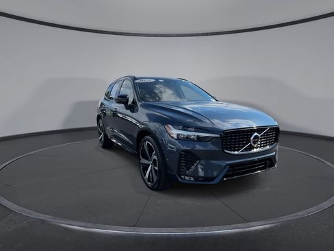 Used 2025 Volvo XC60 B5 Ultra w/ Protection Package Premier AWD/4WD image 3